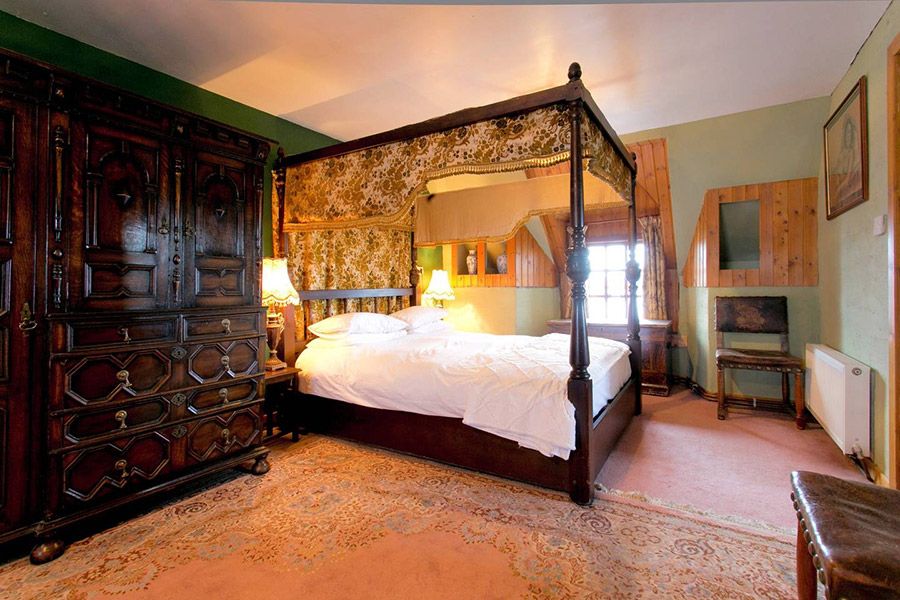 the-manor-house-plane-castle